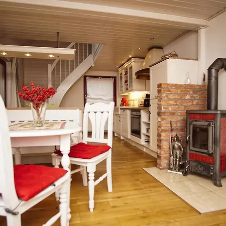 Prázdninový dům Idyllische Lage, Eigene Fasssauna, Kamin Und Terrasse - Ferienhaus Rotkaeppchen *